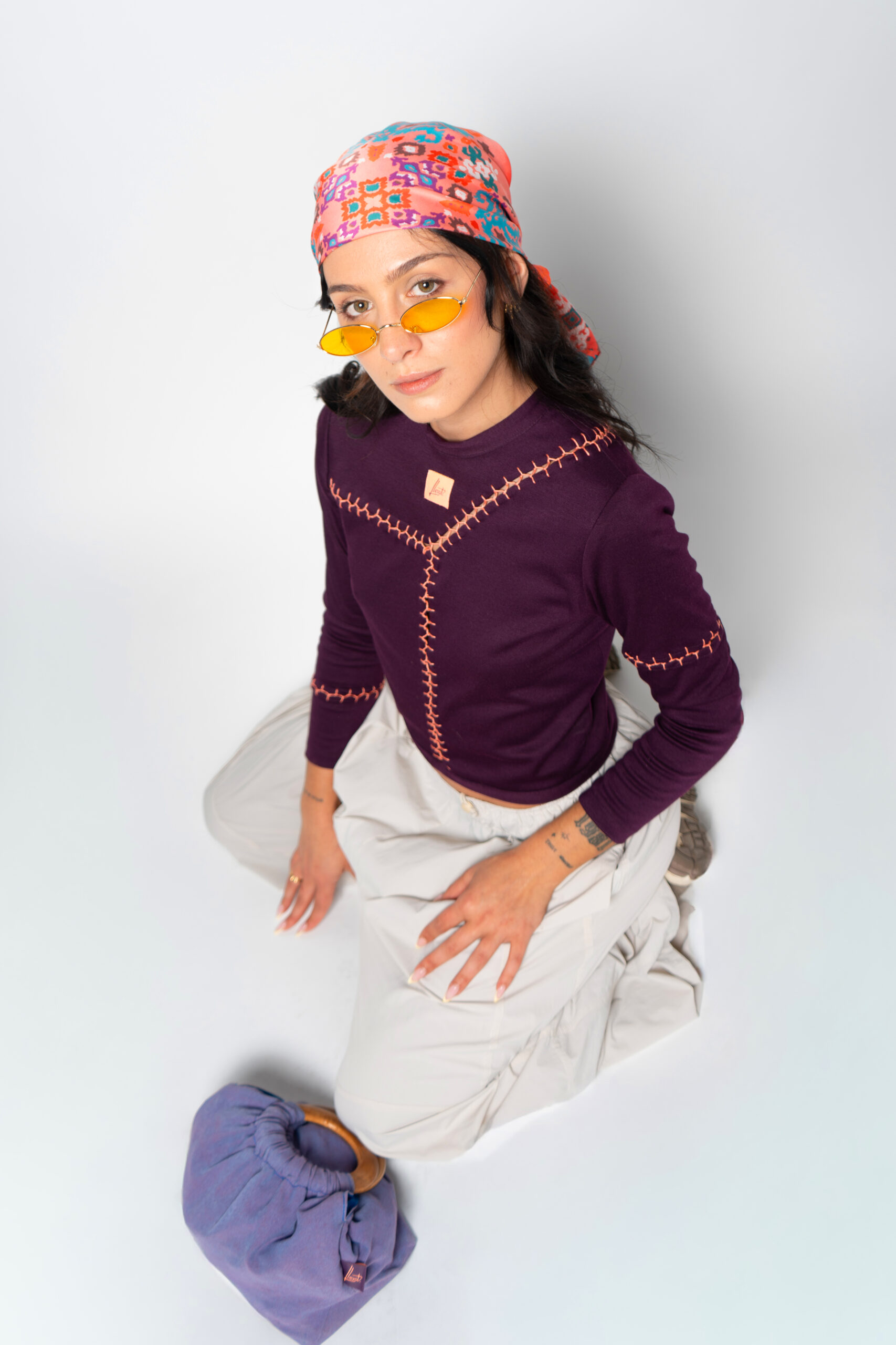 Camiseta Cicatrices granate